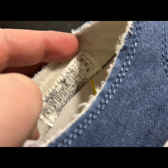 Vionic Beach Malibu Canvas Sneakers/Shoes Denim Blue Womens Size 5 Wide - Picture 13 of 16